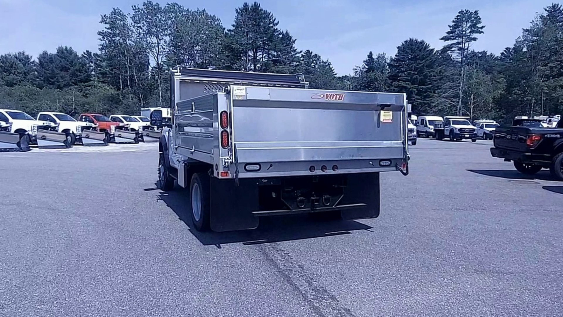 New 2026 Oxford White Ford F-450® XL image 19