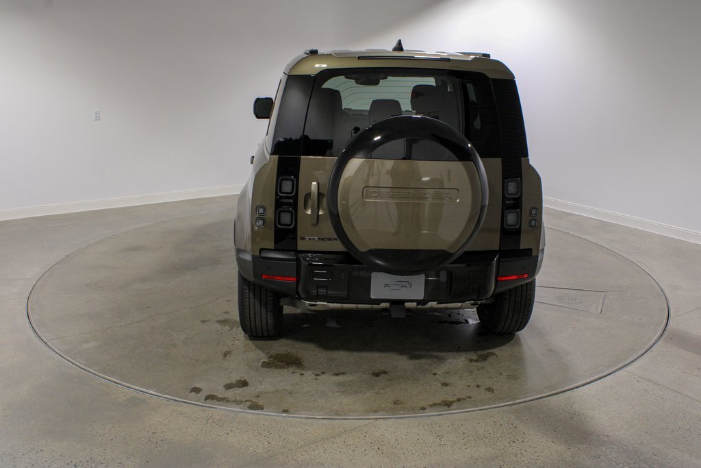 Used 2026 Gondwana Stone Metallic Land Rover S image 4