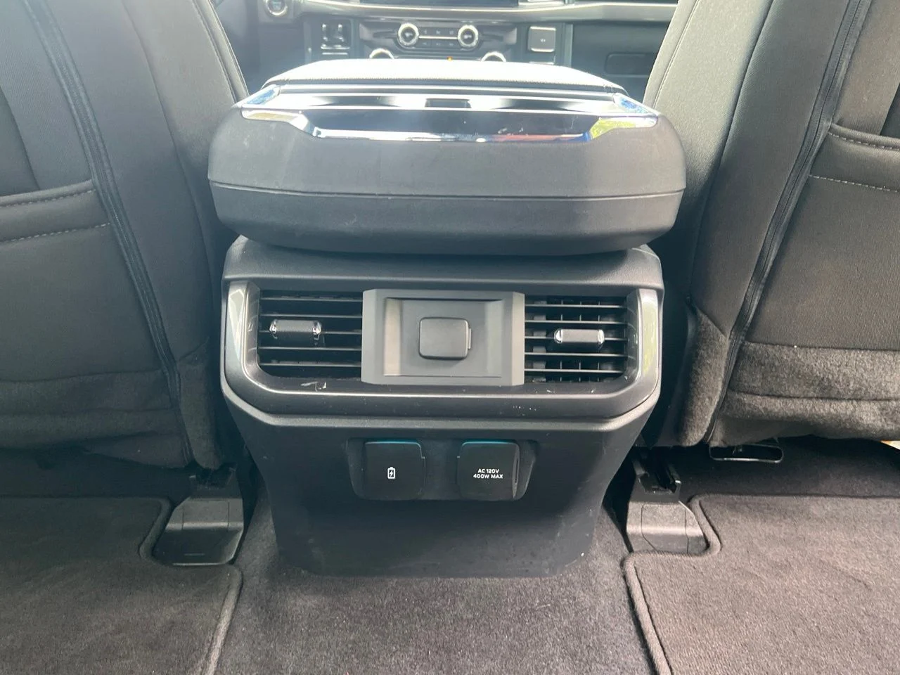 Used 2023 White Ford XLT image 18
