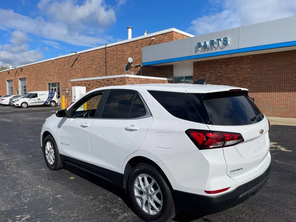 Used 2022 White Chevrolet LT image 3