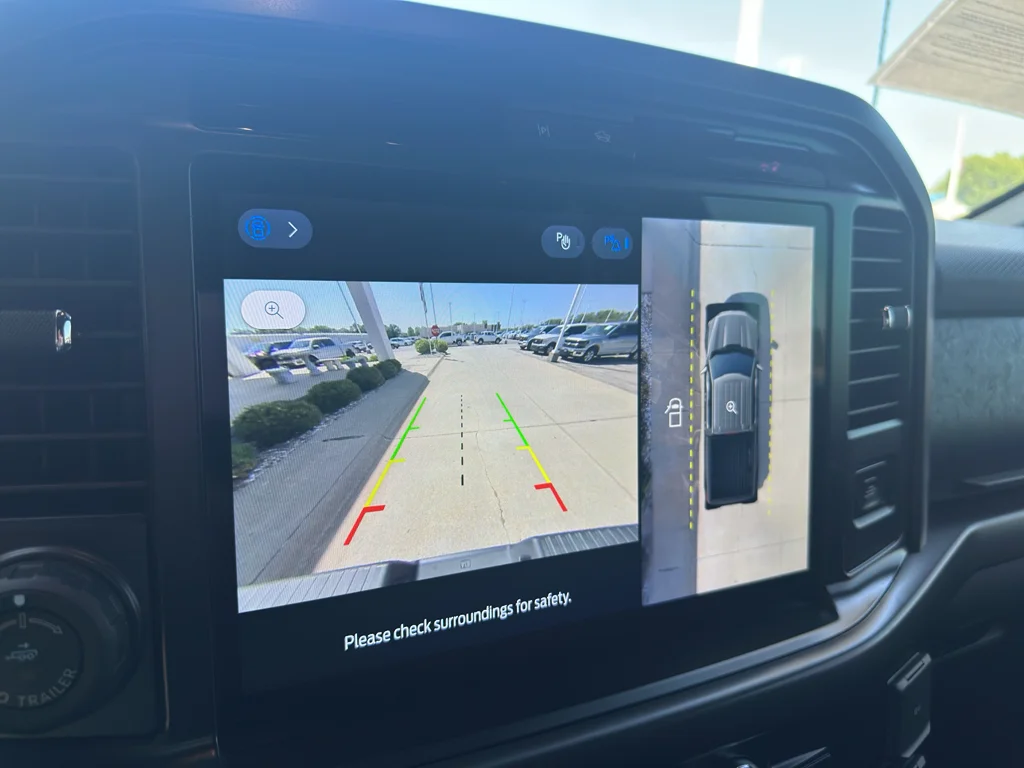 Used 2025  Ford Tremor image 22