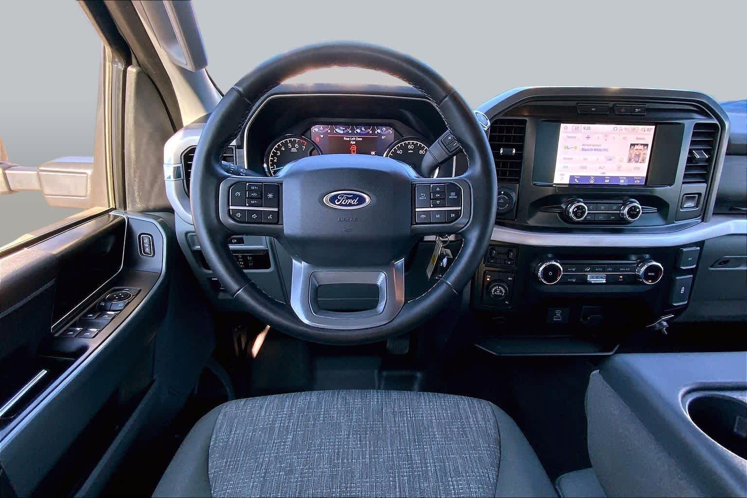 Used 2023 Oxford White Ford XLT image 6