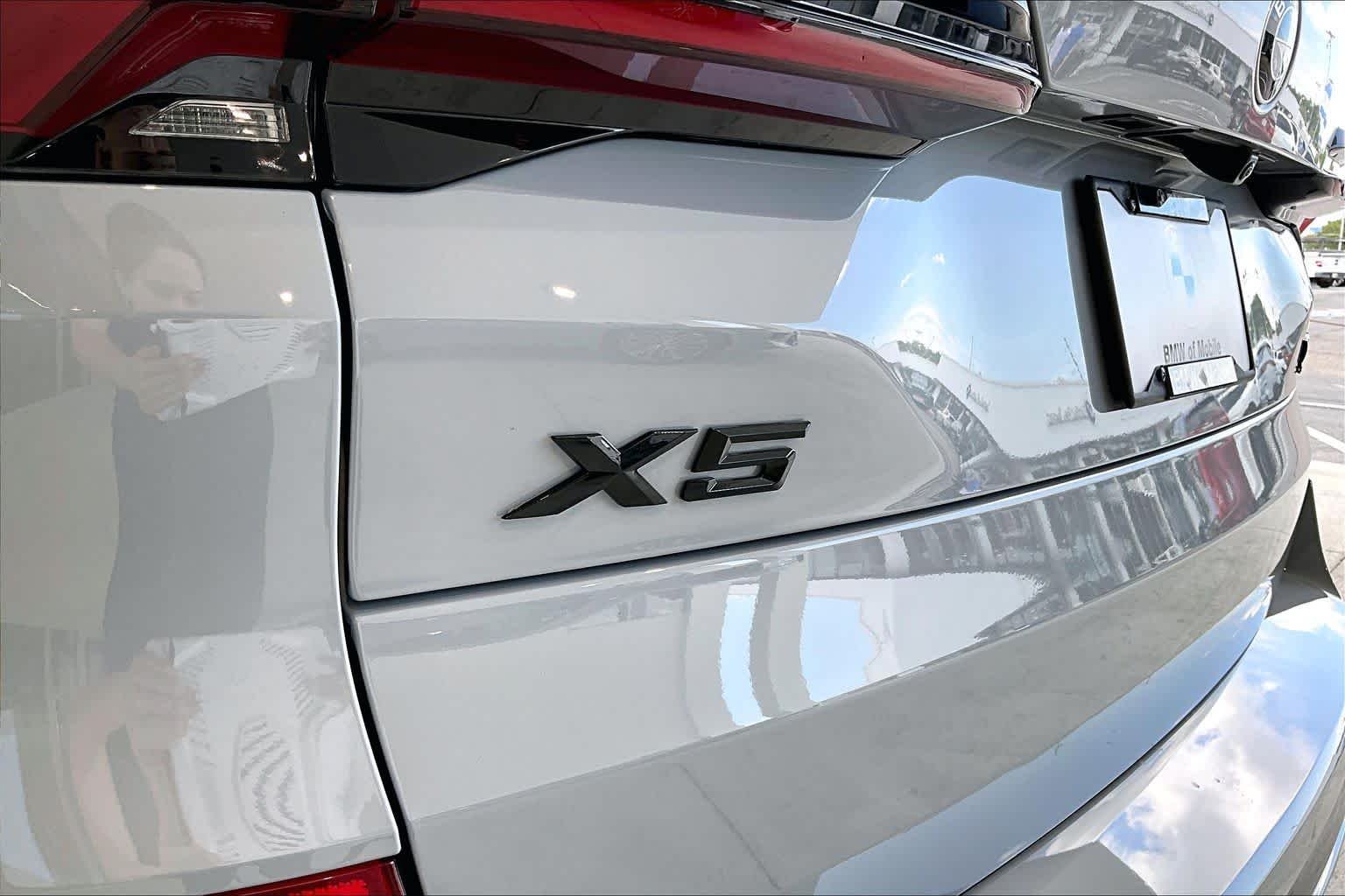 Certified Used 2024 Brooklyn Grey Metallic BMW xDrive40i image 9