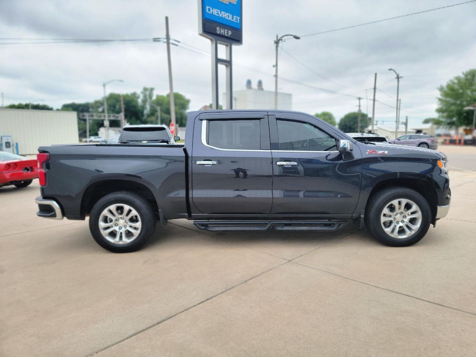Used 2022 Dark Ash Metallic Chevrolet LTZ image 11