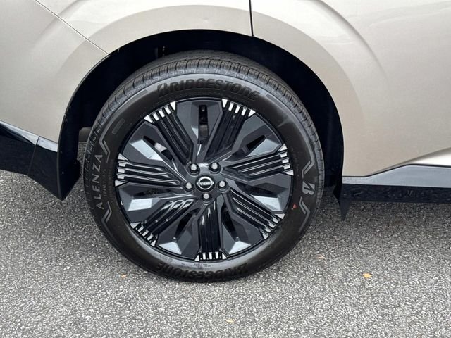 New 2027 Champagne Silver Metallic Nissan Platinum image 12