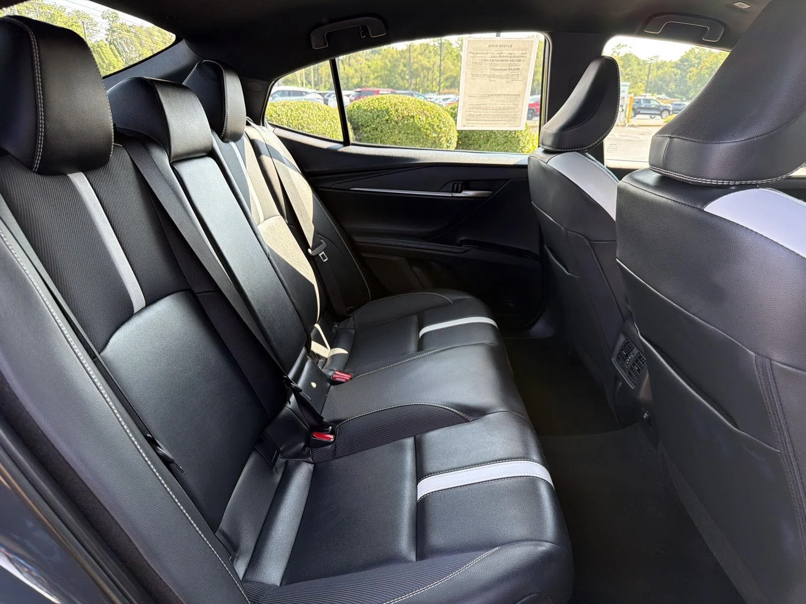 Used 2025 Underground Toyota LE image 32