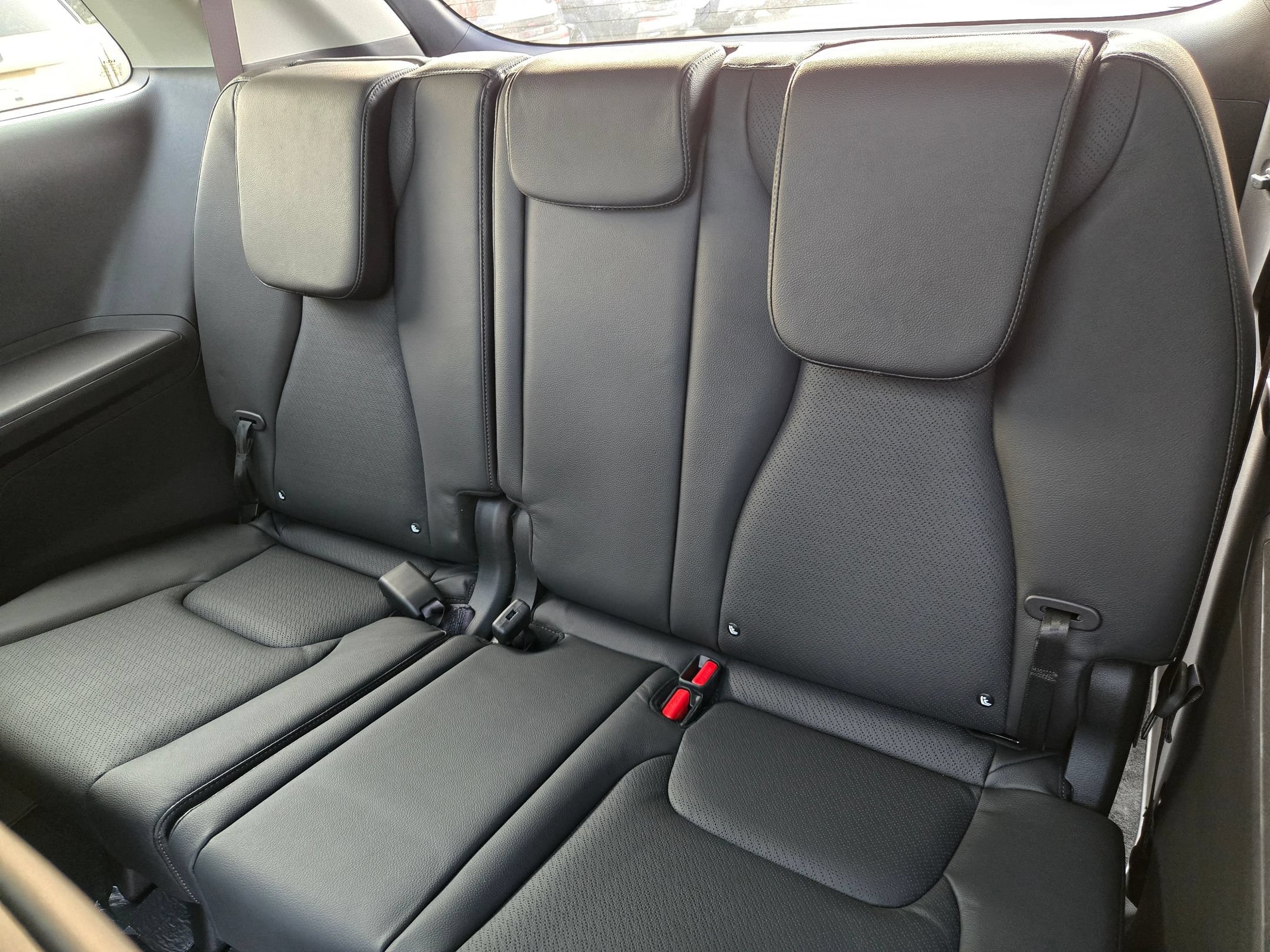 New 2027 Snow White Pearl Kia SX Prestige image 33