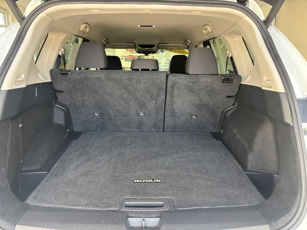 2024 Nissan Rogue SV - Photo 24