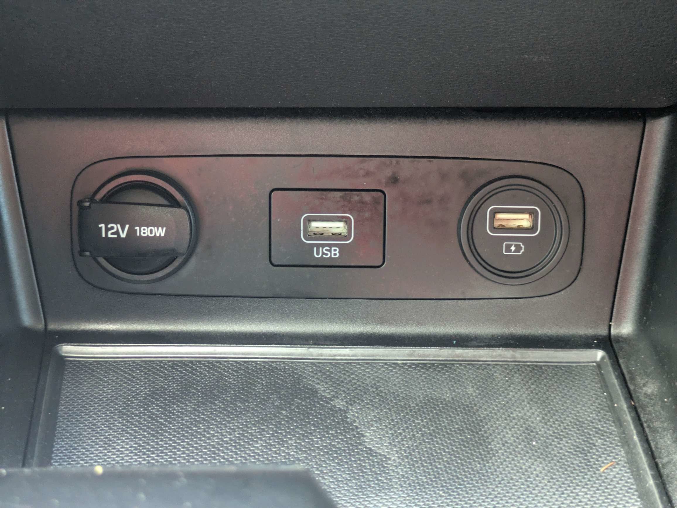 Used 2020 Calypso Red Hyundai SE image 23