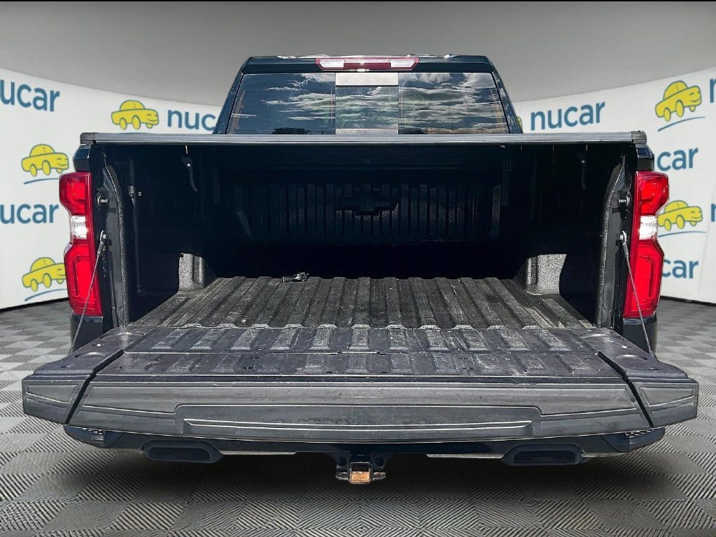 Used 2022 Black Chevrolet RST image 32