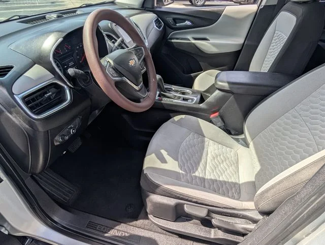 Used 2018 Silver Chevrolet LS image 10
