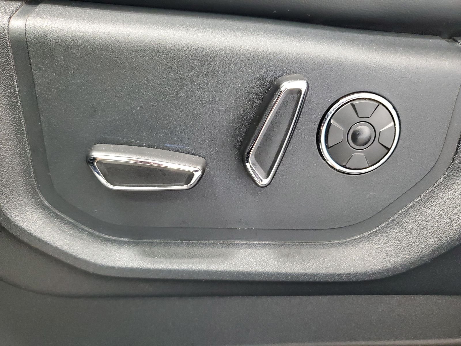 Used 2020 Black Ford Platinum image 14