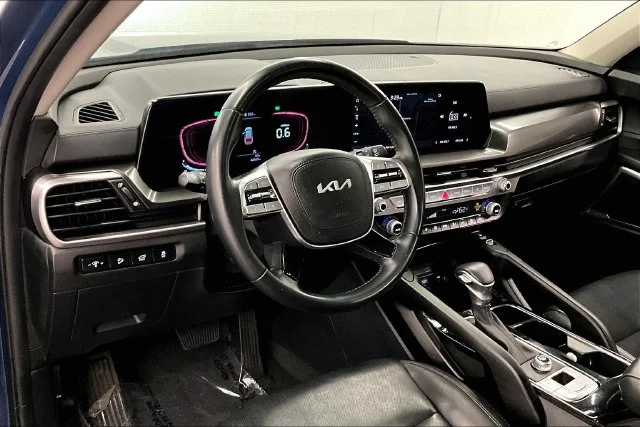 Used 2025 Midnight Lake Blue Kia S image 15