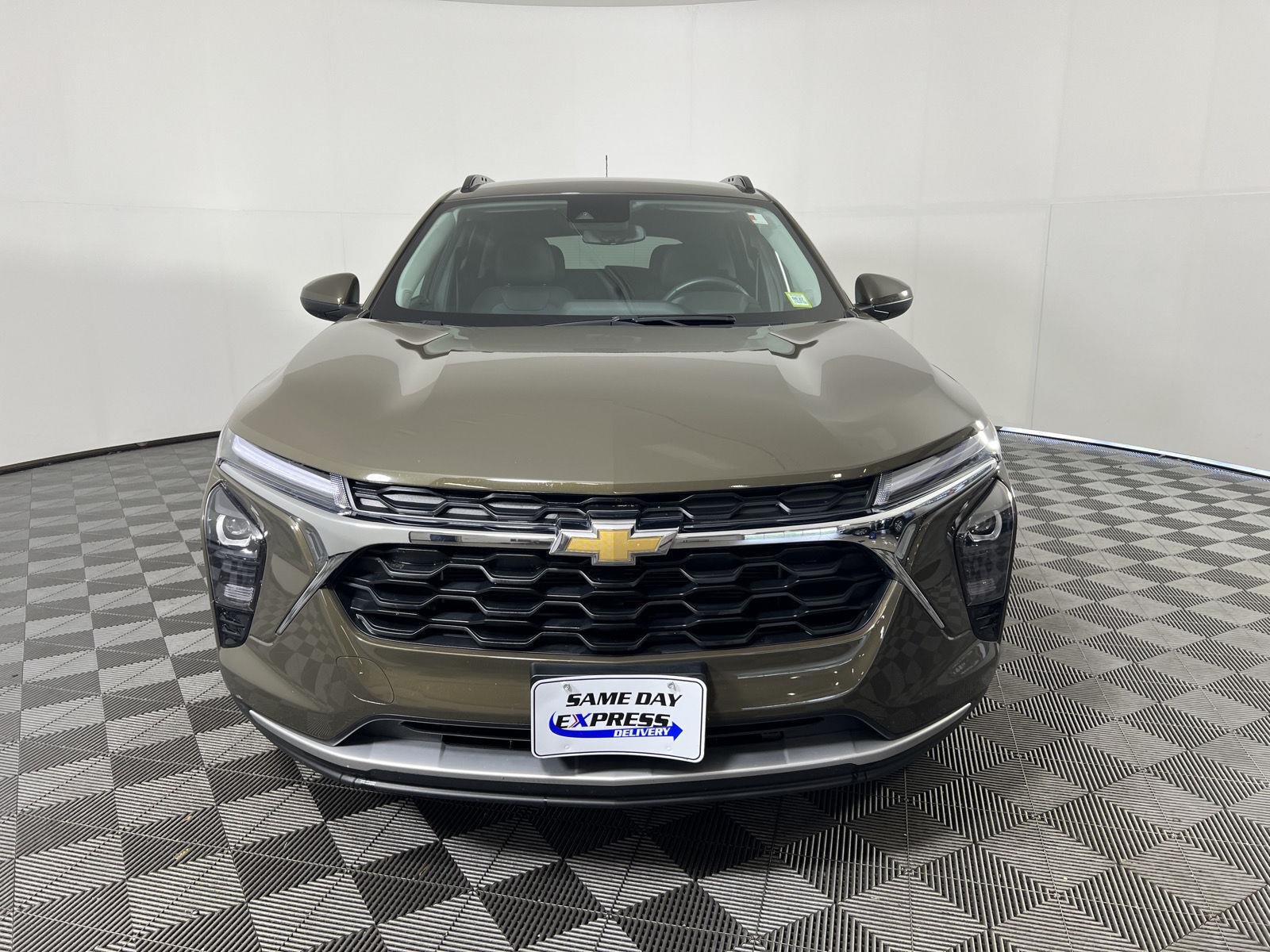 Used 2024 Harvest Bronze Metallic Chevrolet LT image 27