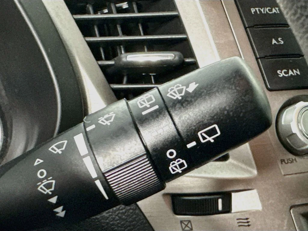 Used 2013 Ice Silver Metallic Subaru 2.5i image 13