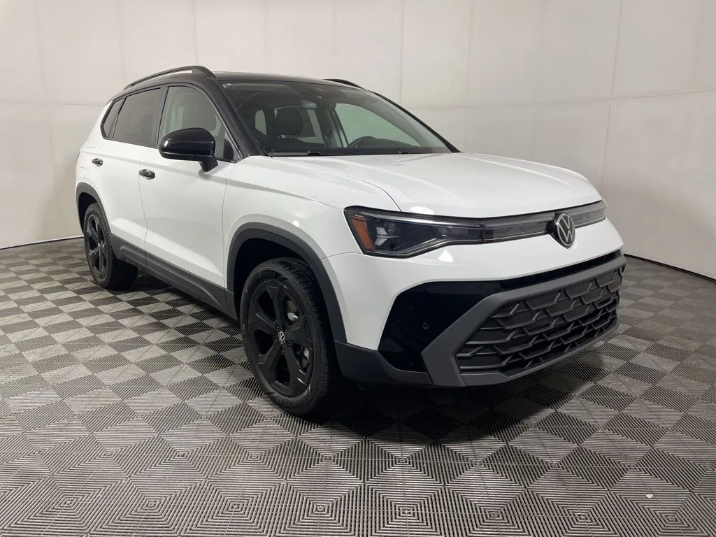 New 2026 White Volkswagen 1.5T SE Black image 2