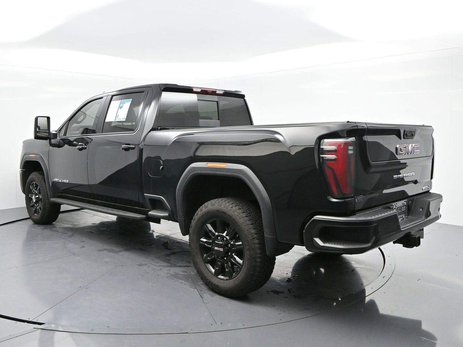 Used 2025 Onyx Black GMC AT4 image 5