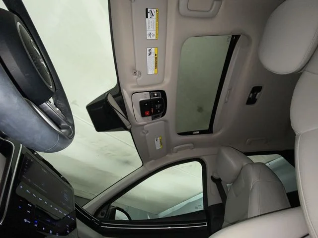 Used 2024 Gray Hyundai SEL image 22