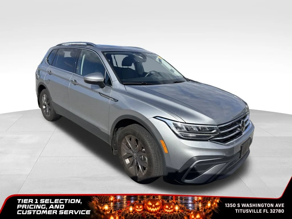 Used 2023  Volkswagen 2.0T SE image 3