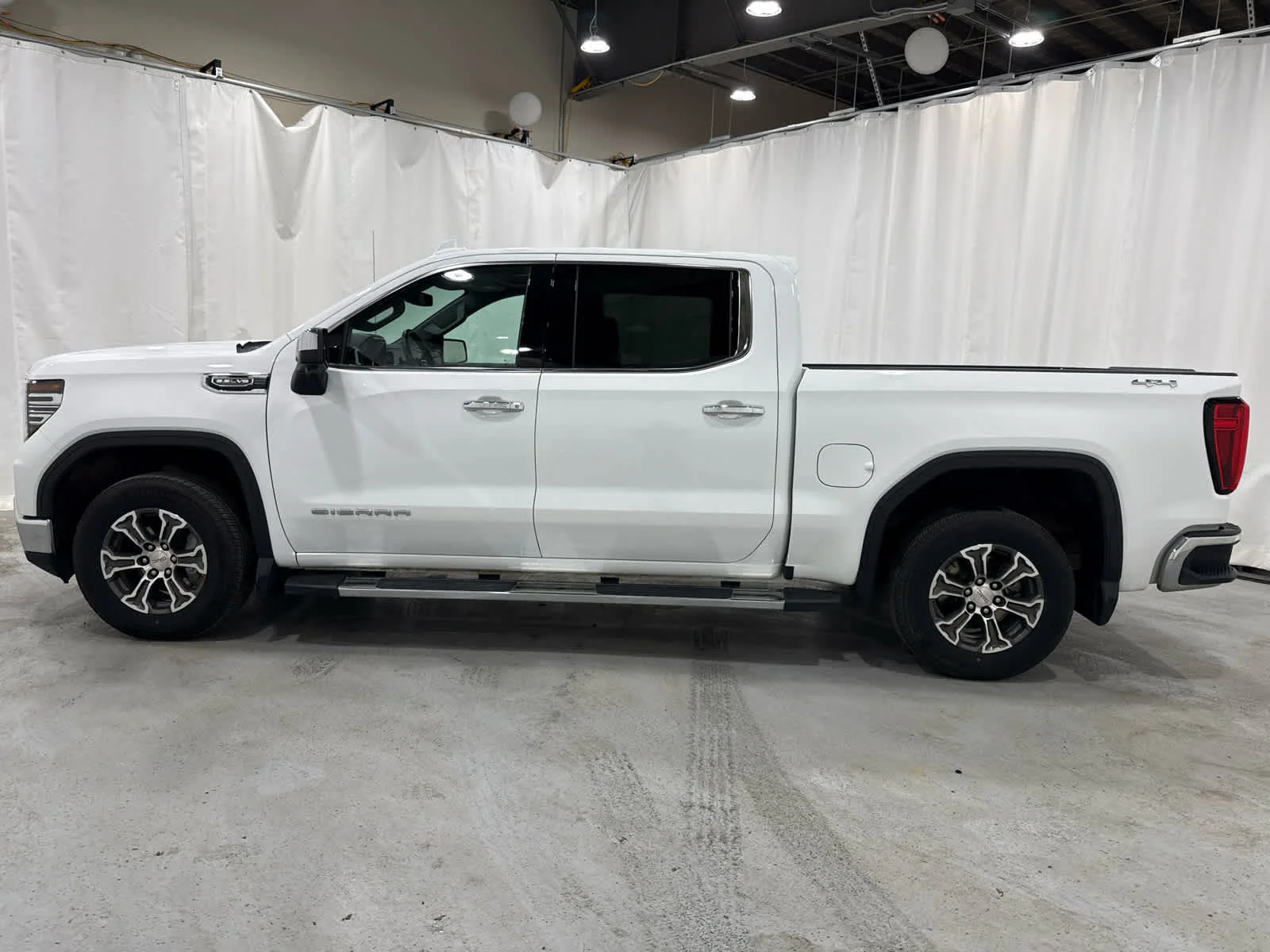 Certified Used 2024 Summit White GMC SLT image 2