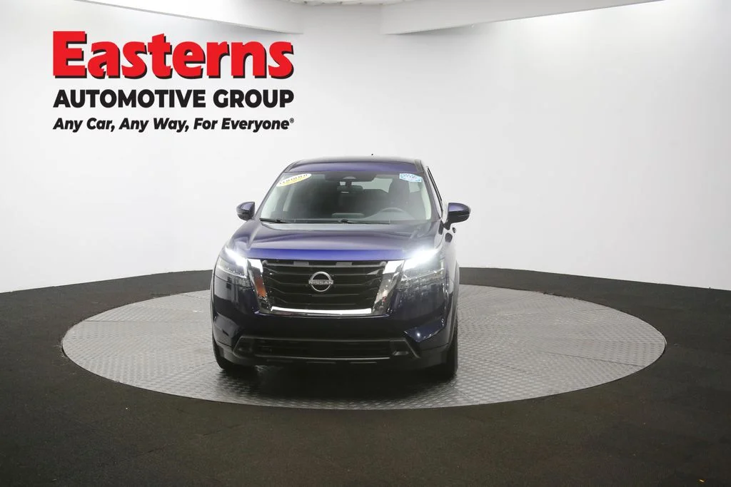 Used 2022 Blue Nissan S image 49