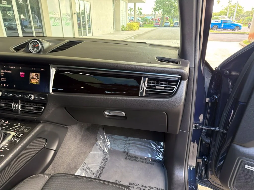 Used 2019 Black Porsche Base image 24