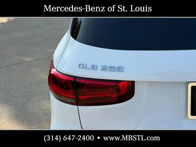 Used 2022 White Mercedes-Benz GLB 250 image 10