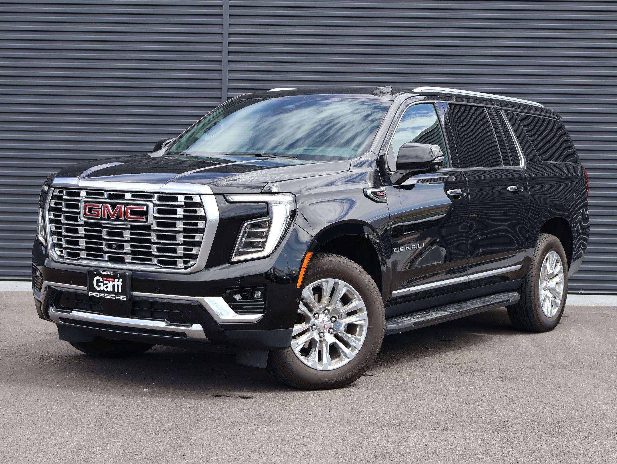 2025 GMC Yukon Denali AWD's photo