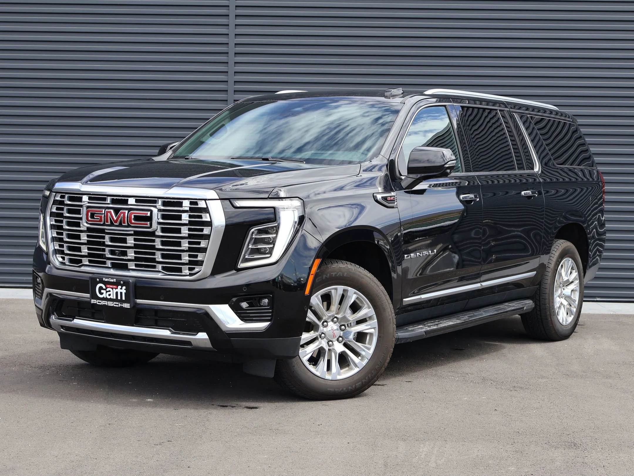 2025 GMC Yukon Denali AWD's photo