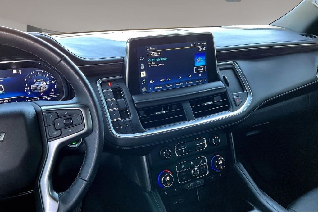 Used 2022 White Chevrolet Z71 image 6