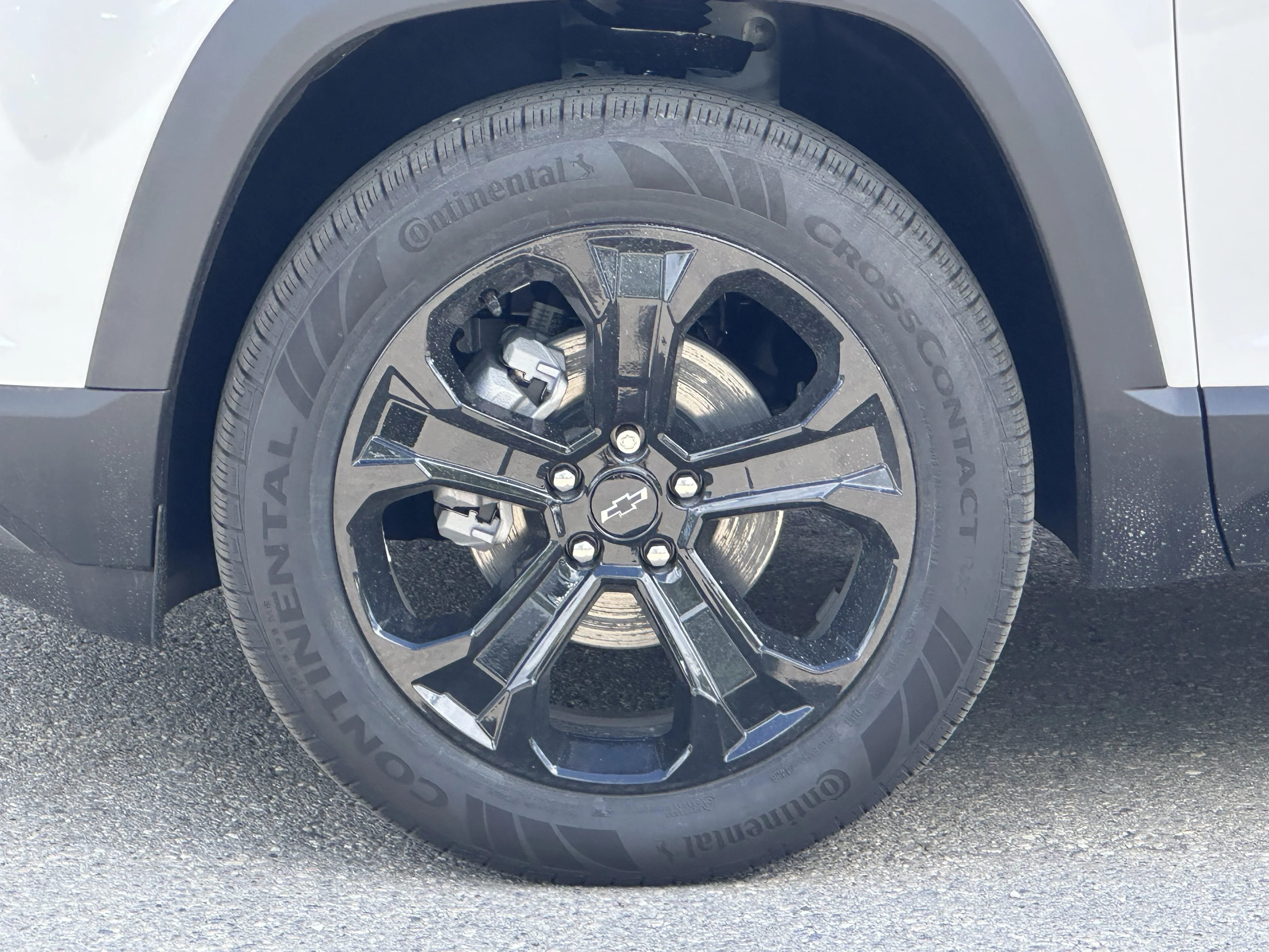 New 2026 Summit White Chevrolet AWD LT image 6