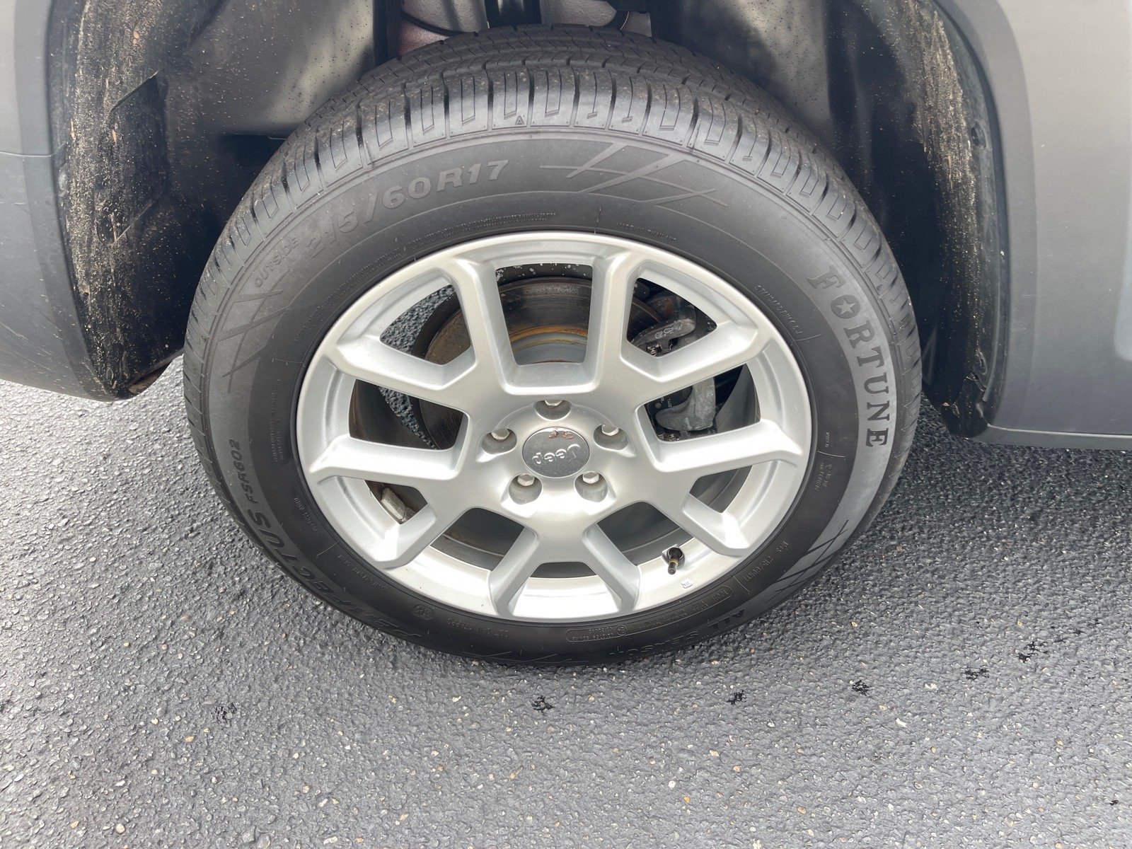 Used 2021 Silver Jeep Limited image 20