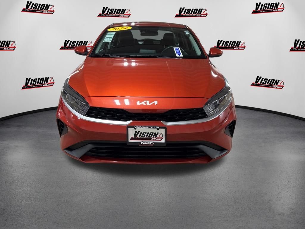 Used 2024 Red Kia LXS image 2
