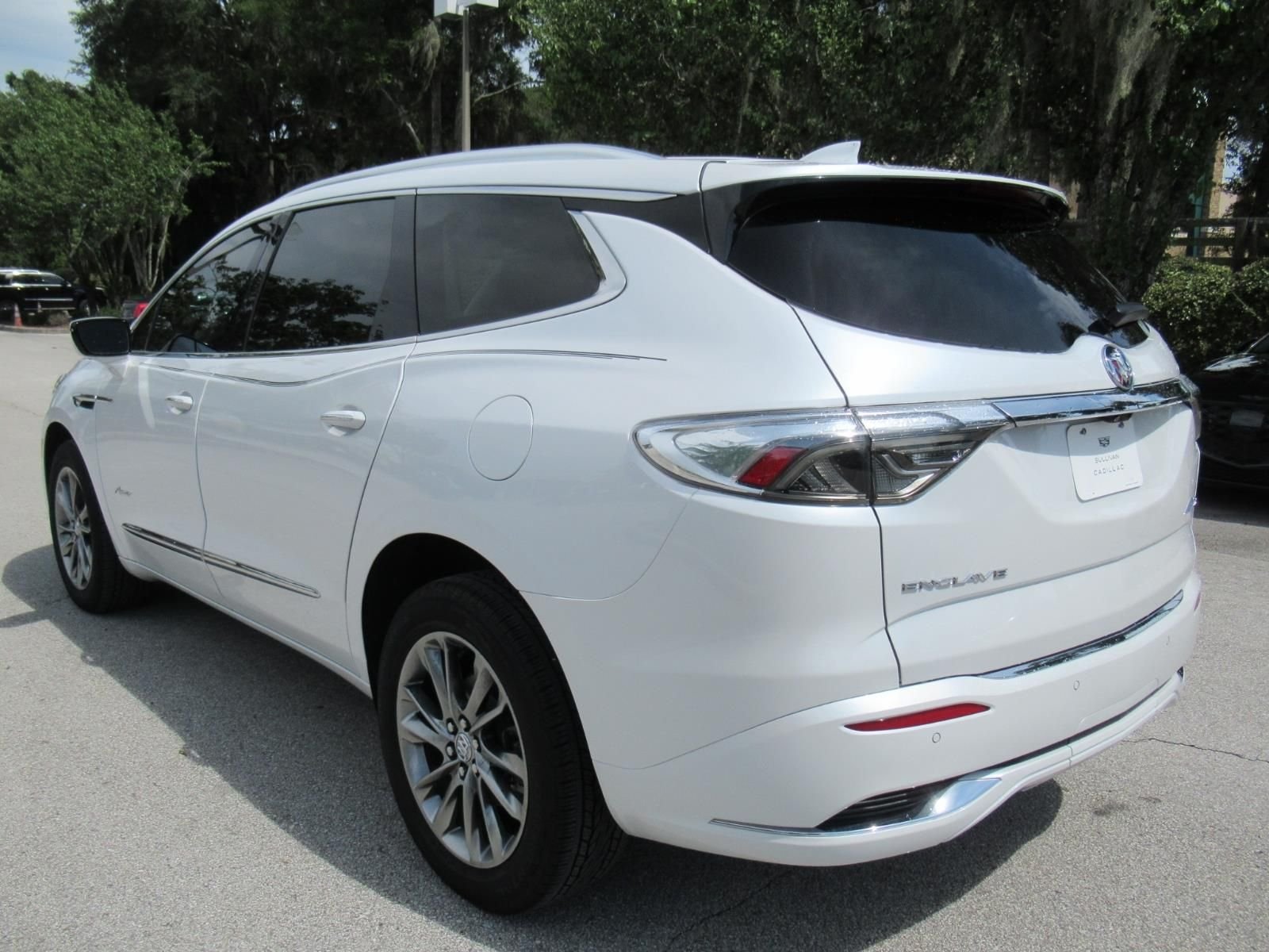 Used 2024 White Buick Avenir image 5