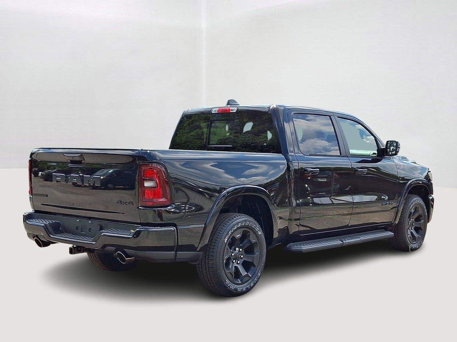 New 2026 Diamond Black Crystal Pearl-Coat Exterior Paint RAM Big Horn image 3