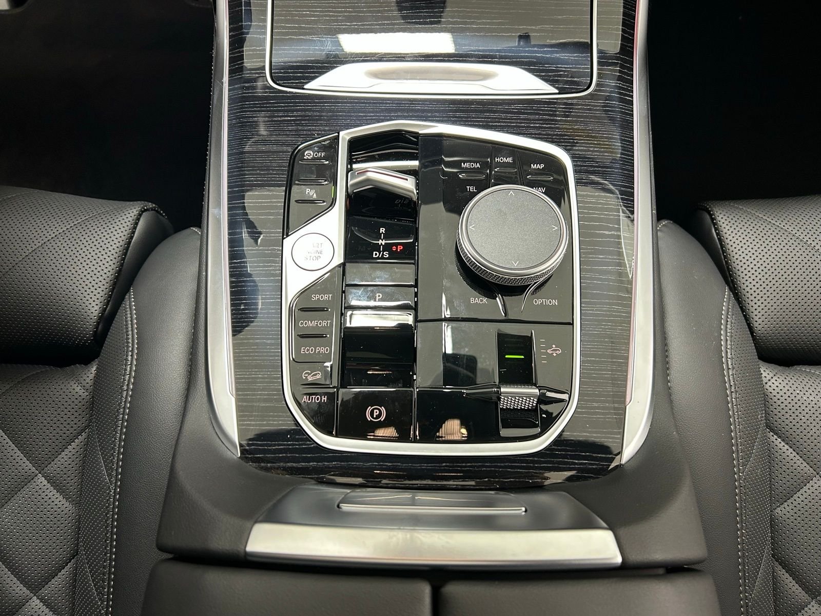 New 2026 Skyscraper Grey Metallic BMW xDrive40i image 37