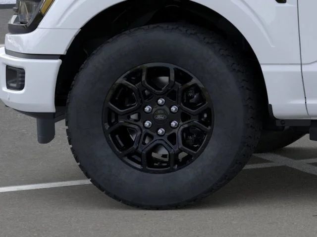 New 2026 Oxford White Ford XLT image 23