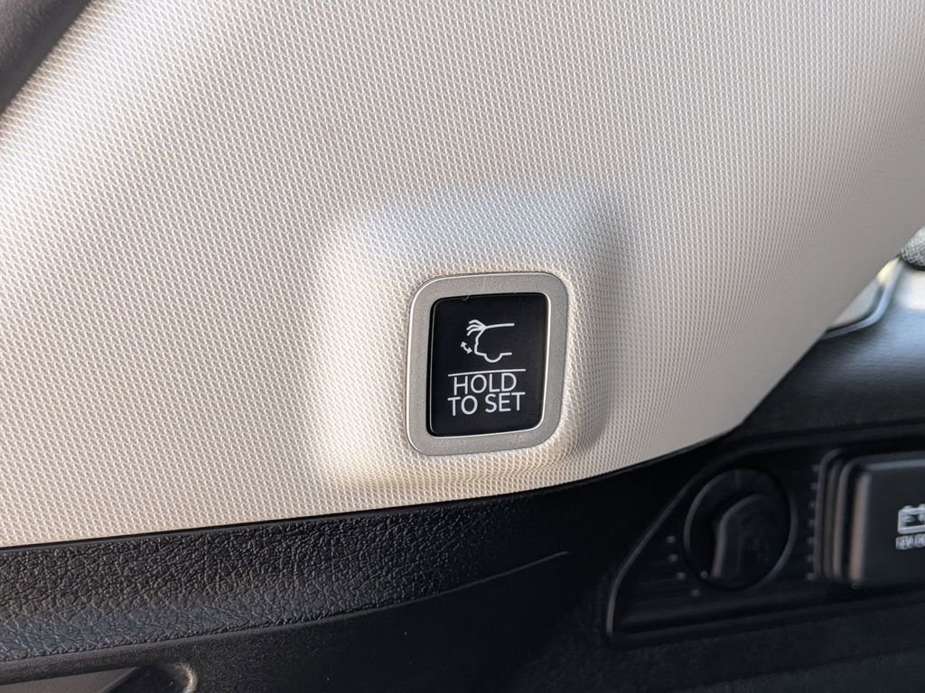 Used 2023 Black Jeep 4xe image 9