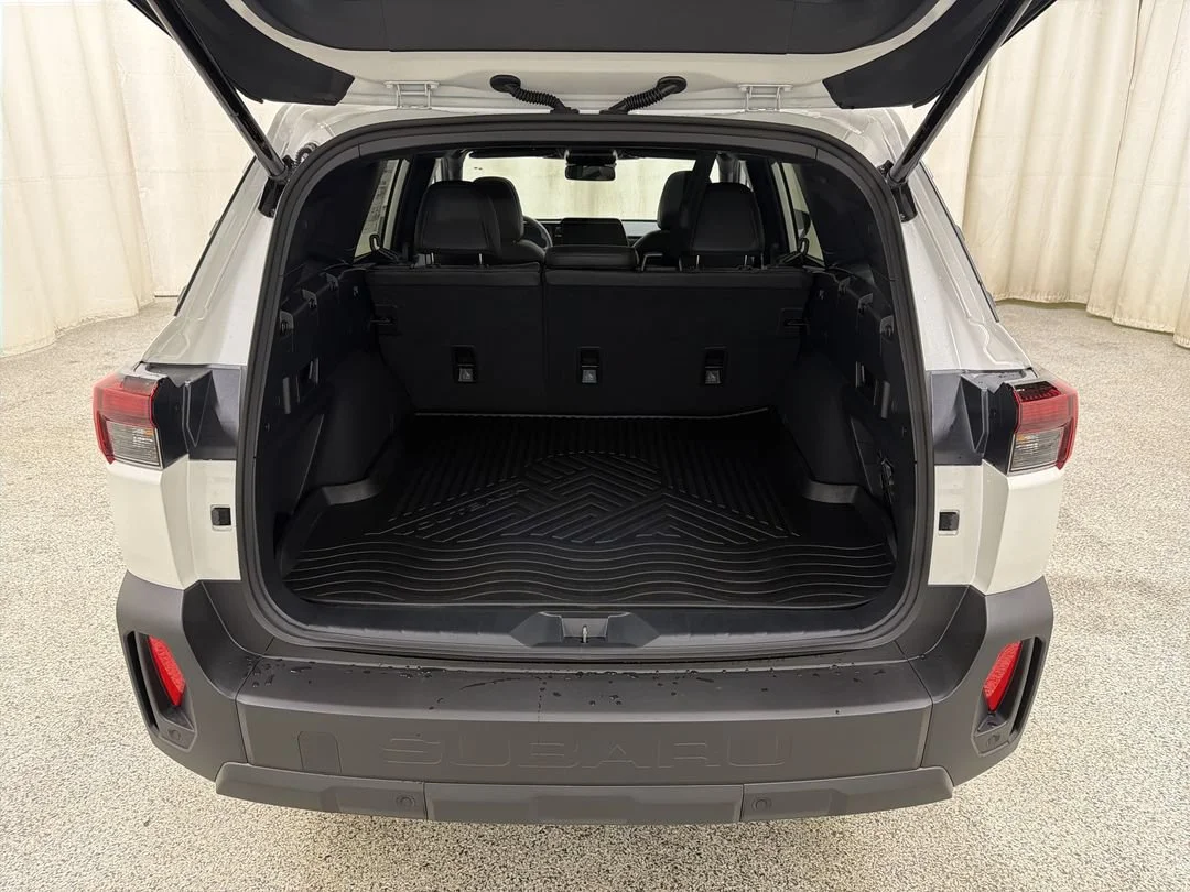 New 2026 Crystal White Pearl Subaru Premium image 17