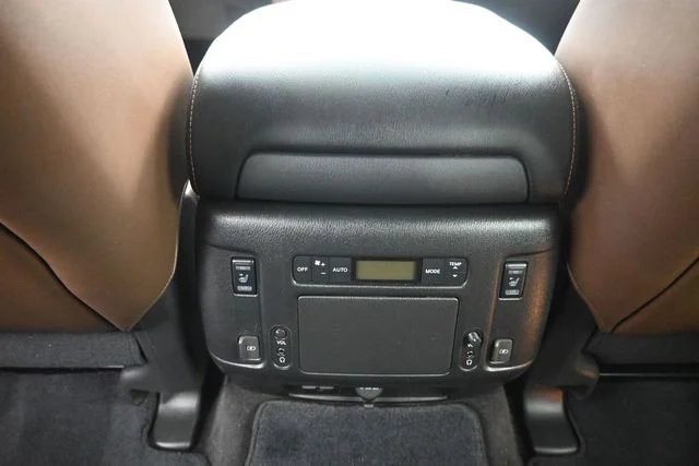Certified Used 2020 Black Nissan Platinum image 24