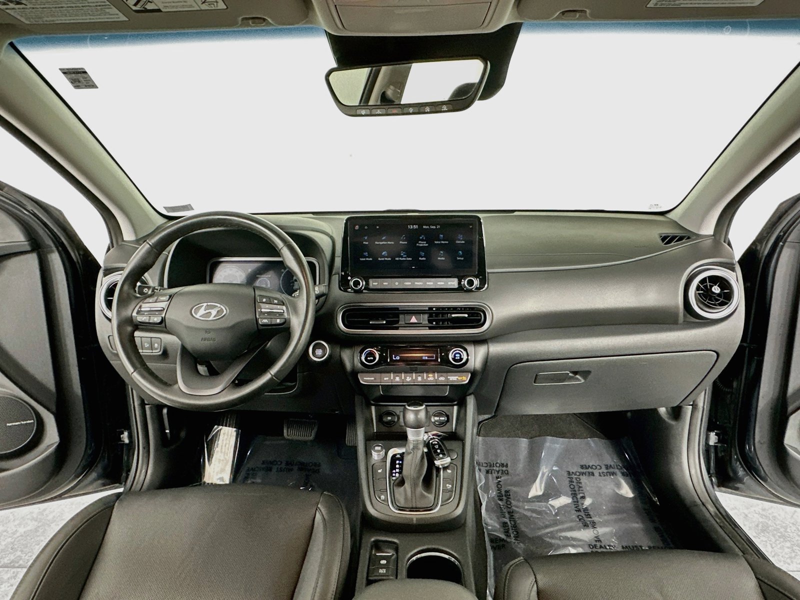 2022 Hyundai Kona Limited - Photo 11