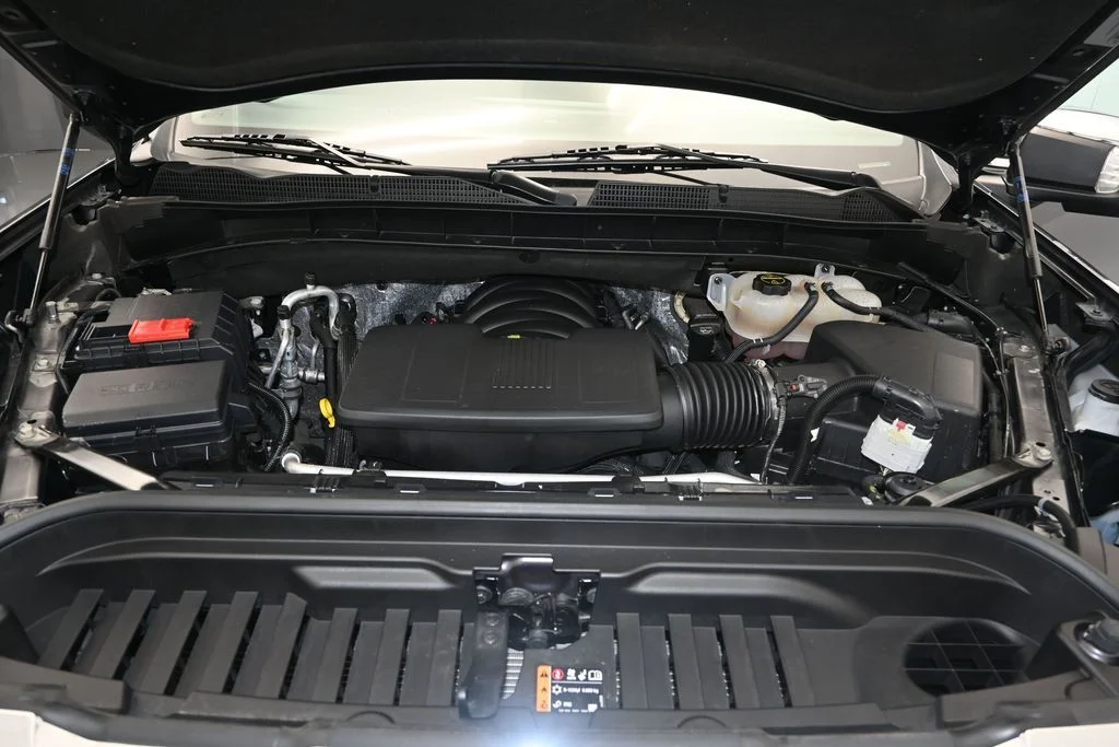 Used 2025 Silver GMC SLT image 14