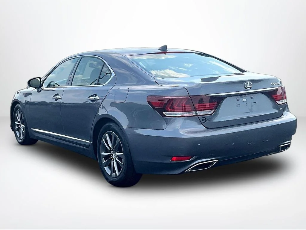 Used 2016 Gray Lexus 460 image 12
