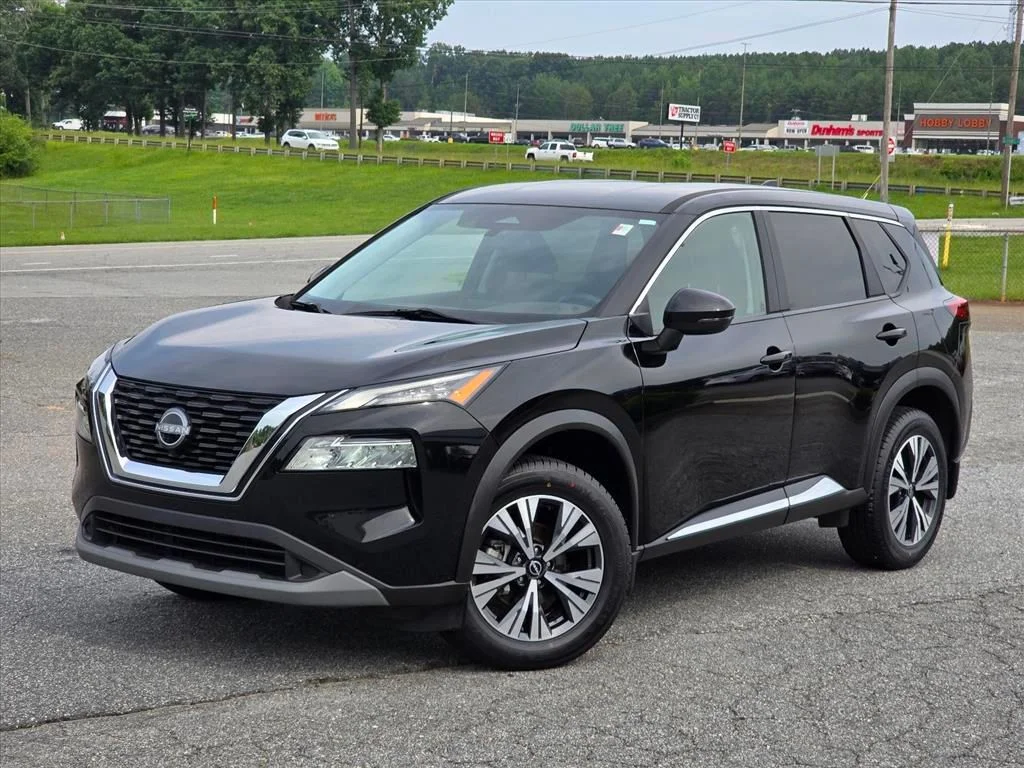 Used 2022 Black Nissan SV image 2