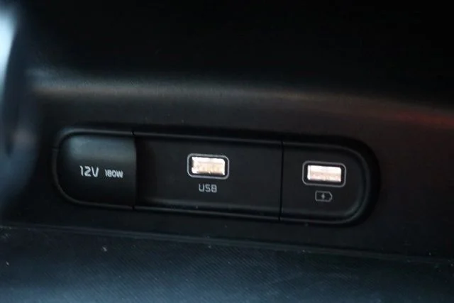 Used 2023 White Kia GT-Line image 29