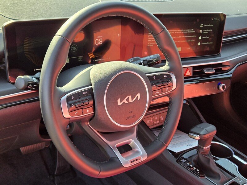 2026 Kia K5 GT-Line - Photo 10