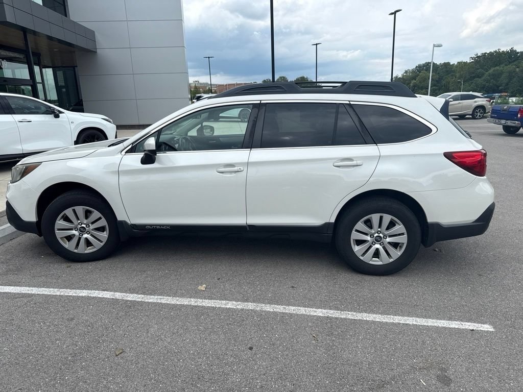 Used 2018 Subaru Outback Premium with VIN 4S4BSACC1J3222427 for sale in Fort Wright, KY