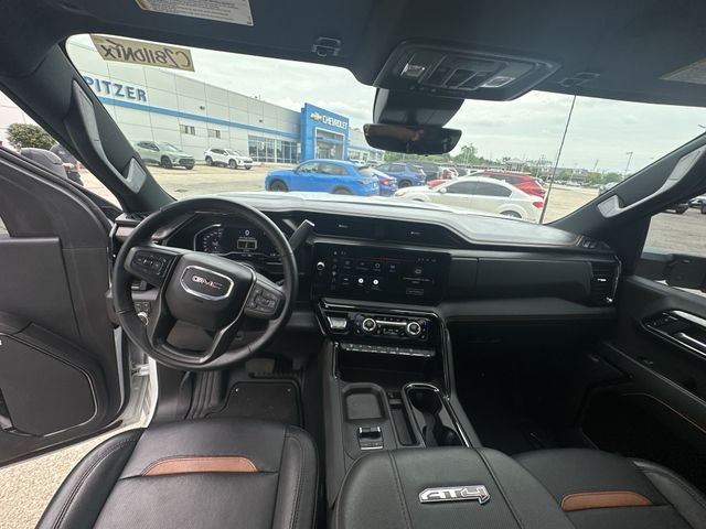 Used 2024 White GMC AT4 image 23
