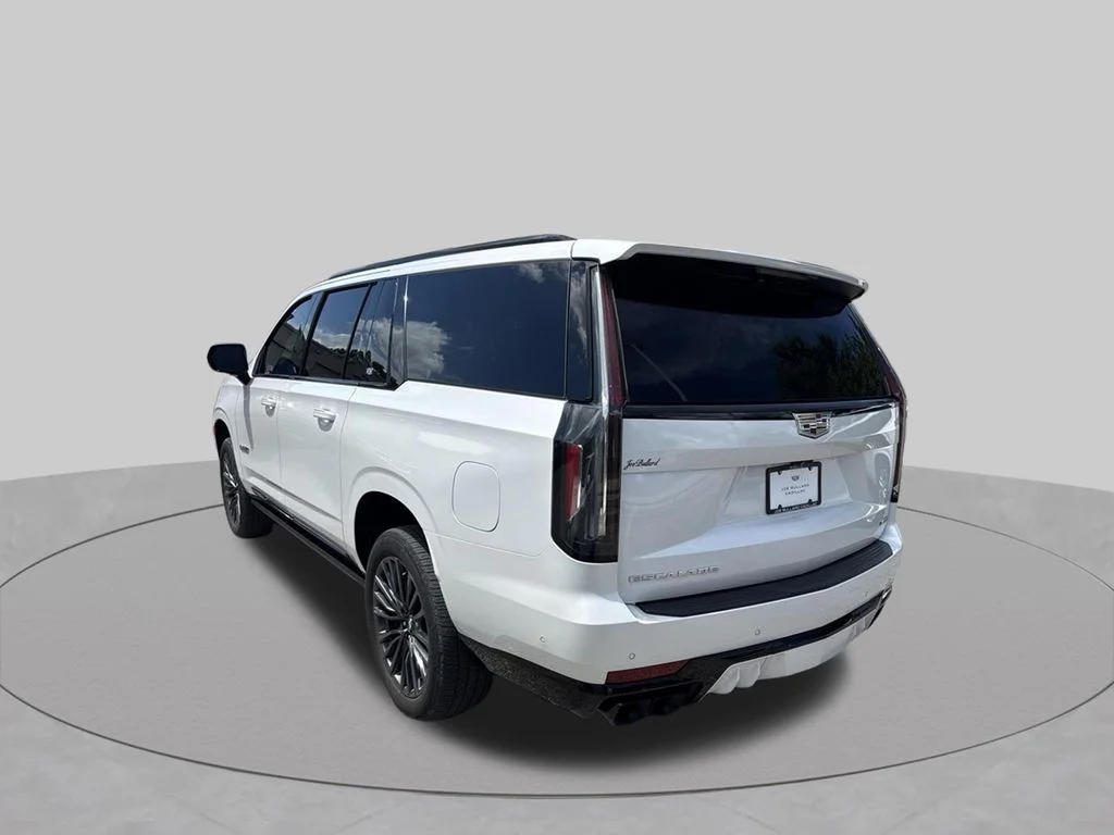 Used 2024 Crystal White Tricoat Cadillac V-Series image 8