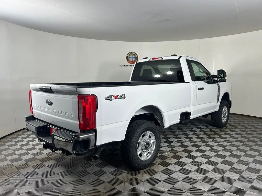 New 2026 Oxford White Ford F-250® XLT image 14